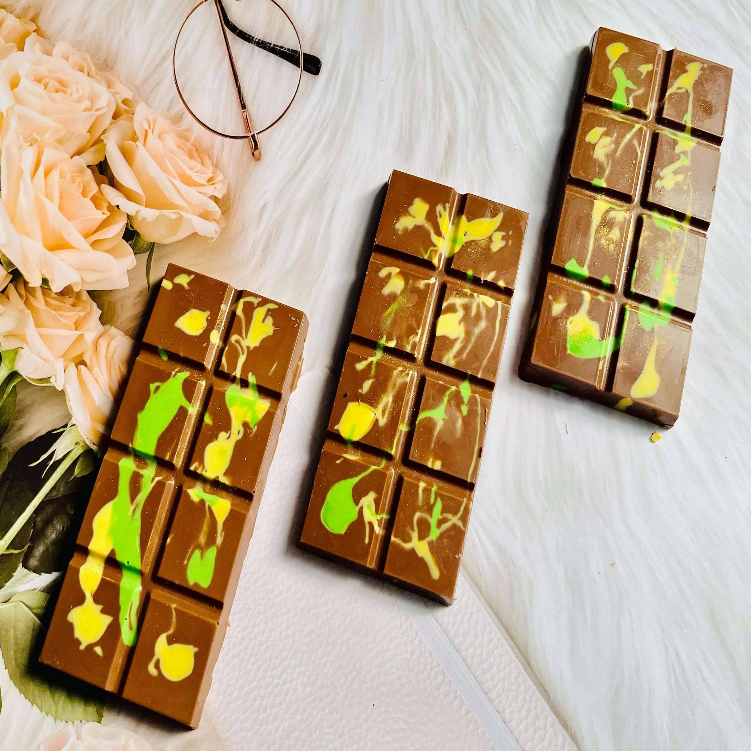 Kunafa Pistachio Chocolate Bar